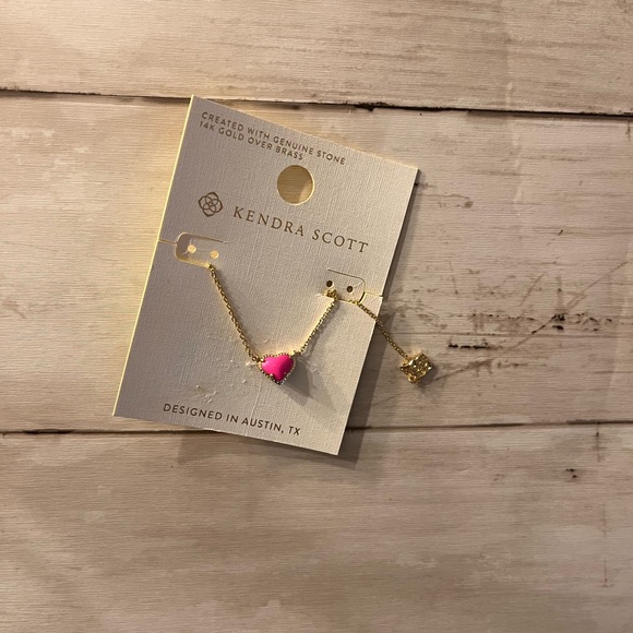 Kendra Scott Gold Necklace with Fuchsia Heart Charm - Picture 3 of 4